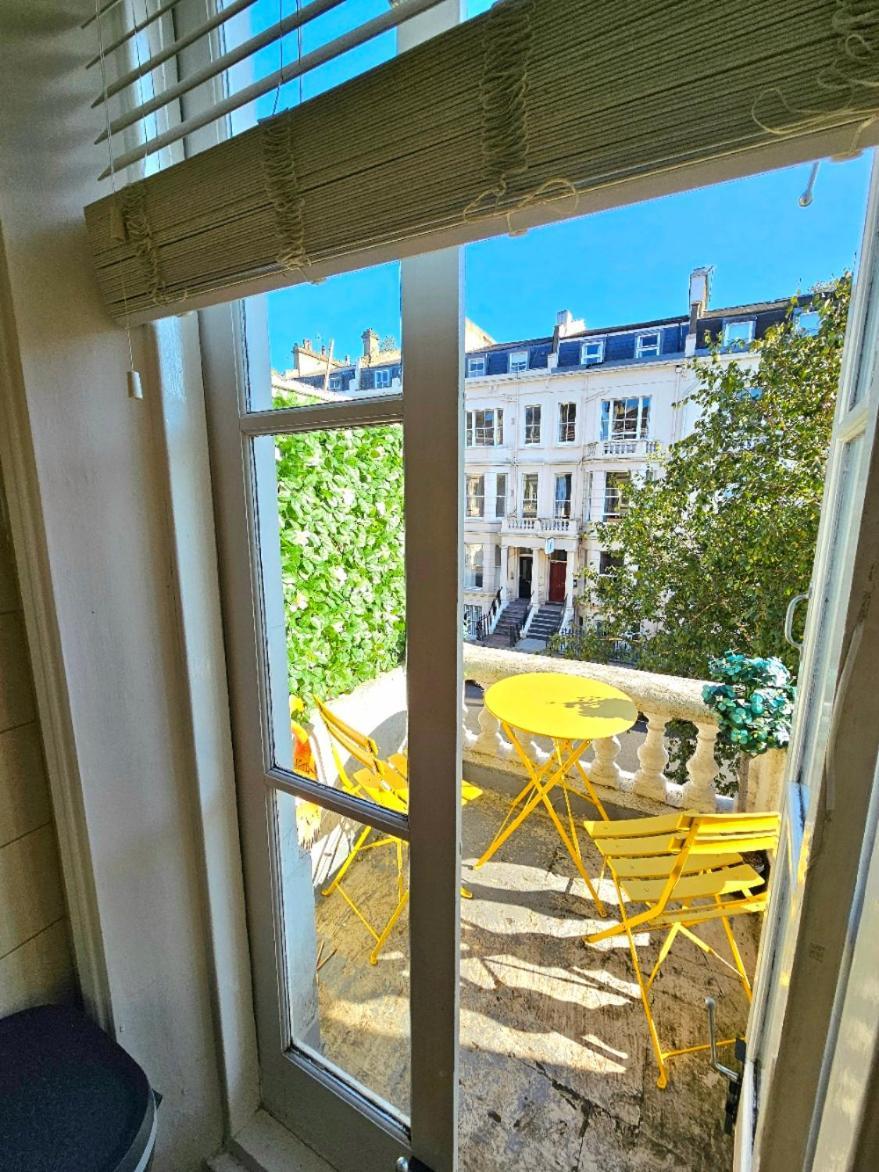Charming Home With Private Balcony, On 1St Floor, With 2 Bathrooms, 3 Min Walk To Earl'S Court Station London Exterior photo