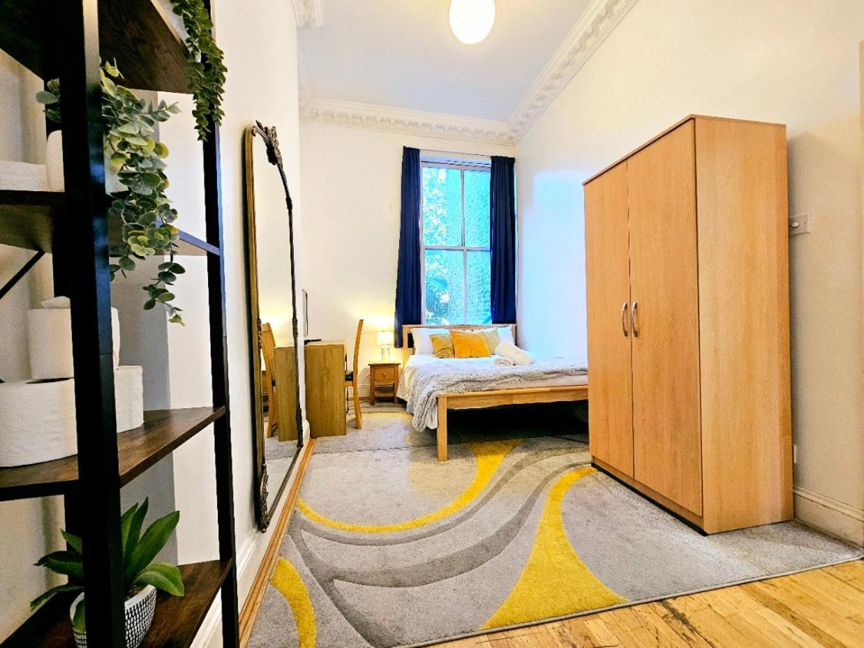 Charming Home With Private Balcony, On 1St Floor, With 2 Bathrooms, 3 Min Walk To Earl'S Court Station London Exterior photo